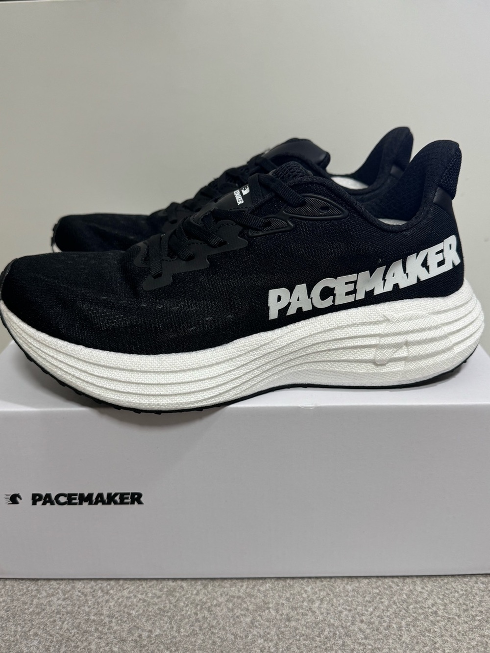 PACEMAKER Speed Carbon Plate Mens Running Shoes Size 10 Men